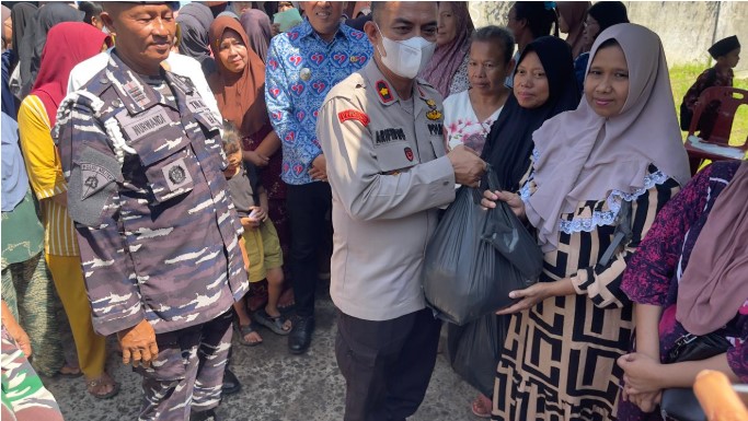  Wakapolres Sibolga Bersama Forkopimda Tinjau Operasi Pasar Murah