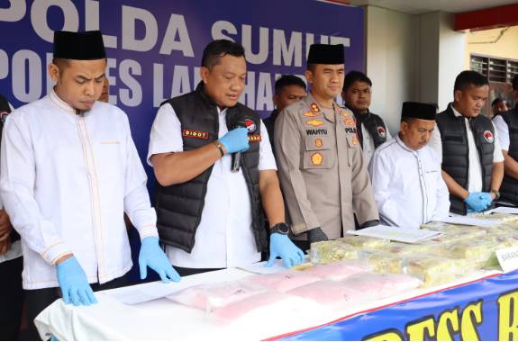  Polres Labuhanbatu Ungkap Jaringan Internasional, Sabu 31,5 Kg dan 30.000 Ekstasi Berhasil Disita