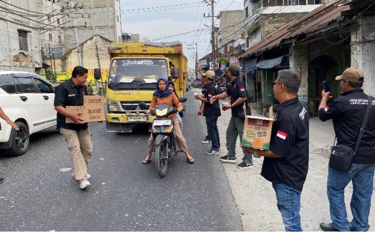  Forwakum Sergai Berbagi Takjil di Jalinsum Sei Rampah, Pengendara Antusias