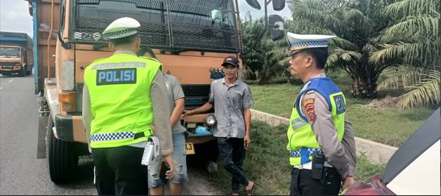  Satlantas Polres Batubara Sosialisasi Larangan Kendaraan Sumbu 3 Keatas