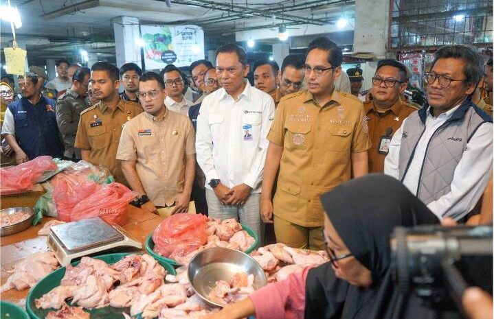  Pantau Pasar Jelang Idul Fitri, Wali Kota Medan Pastikan Stok Aman dan Harga Stabil