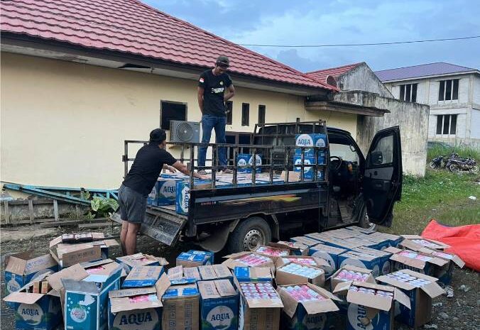  Polsek Bahodopi Gagalkan Penyelundupan Rokok Ilegal dan Miras Dengan Modus Disamarkan Dalam Dus Air Mineral