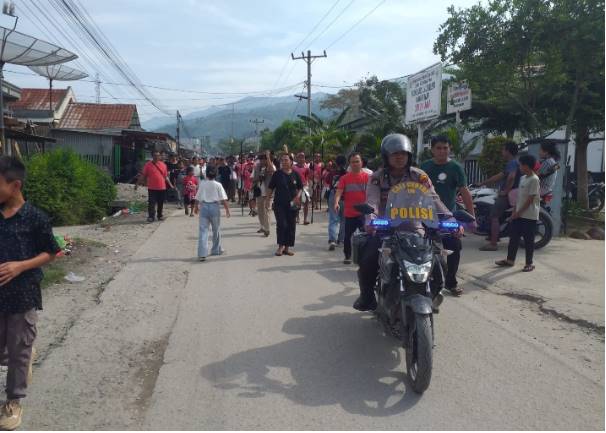  Kebaktian Jumat Agung di Karo Aman, Polres Karo Kawal Prosesi Jalan Salib Sejak Pagi