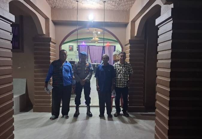  Jajaran Polres Batu Bara JagaKeamanan Ibadah Wafat Yesus Kristus di HKBP Tanjung Seri