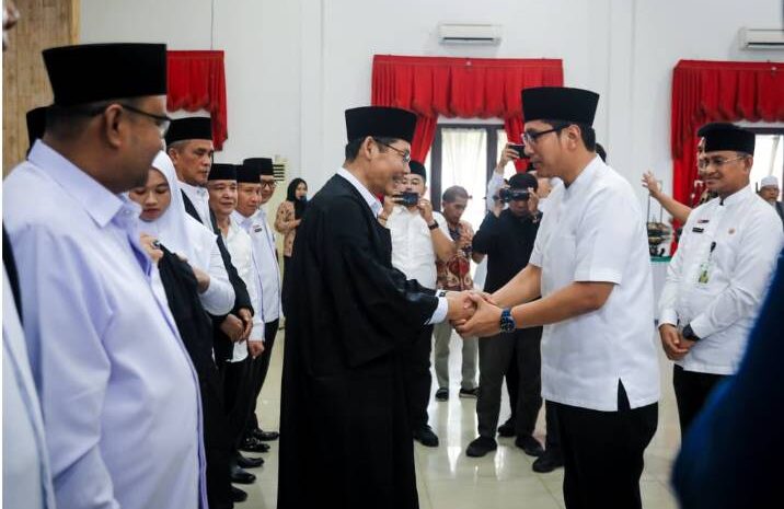  Lantik Dewan Pengawas dan Dewan Hakim MTQ Ke-59, Wali Kota Medan Tekankan Profesionalisme dan Keadilan Dalam Penilaian