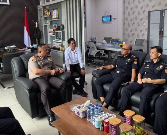  Polres Batu Bara dan Bea Cukai Kuala Tanjung Bahas Penguatan Koordinasi Lapangan