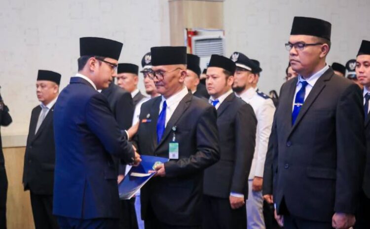  Lantik Eselon II, III dan IV, Wali Kota Medan Beri Deadline 6 Bulan Pejabat Baru Tunjukkan Perubahan