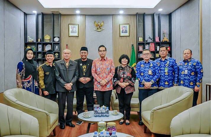  Terima Audiensi Pujaketarub Sumut, Wali Kota Medan Tekankan Pentingnya Jaga Semangat Bhinneka Tunggal Ika