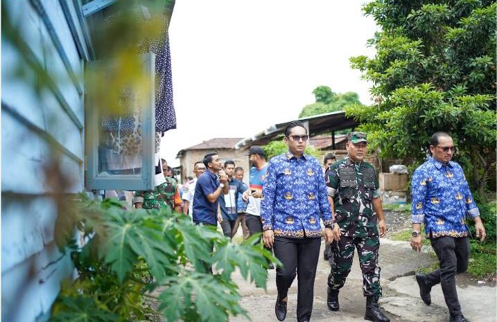  Pulihkan Aktifitas Warga, Wali Kota Medan Tinjau Jembatan Perlintasan Kereta Api di Gang Damai