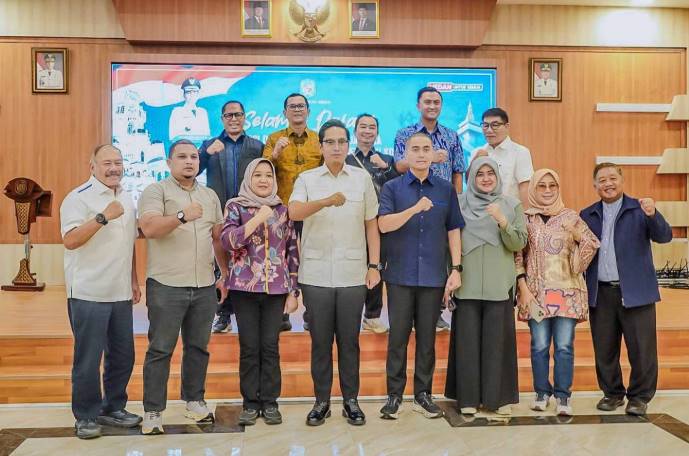  Wali Kota Medan Terima Kunjungan Komisi D DPRD DKI Jakarta, Penanganan Sampah Jadi Fokus Pembahasan