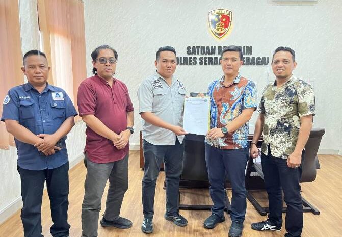  Ketua WMHPSB Yusnar Al-Banjari Serahkan Susunan Pengurus Ke PJU dan Kapolsek Jajaran Polres Sergai