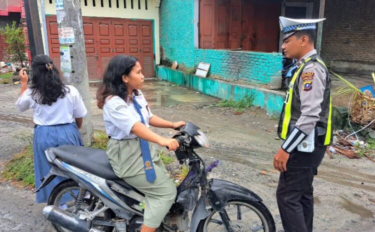  Sat Lantas Polres Batu Bara Laksanakan Gatur Siang Arus Jalinsum Tanah Merah