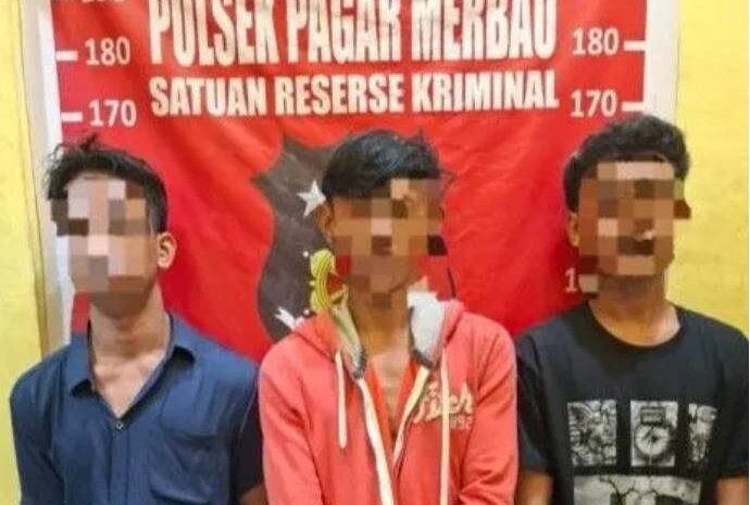  Tiga Remaja Diduga Geng Motor Diamankan di Pagar Merbau