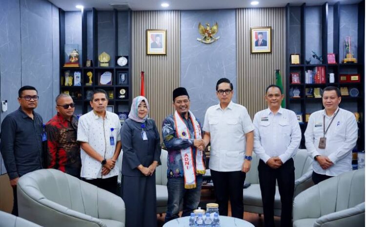  Rico Waas Berharap DPP AdNI Berikan Pemahaman dan Edukasi Literasi Hukum Bagi Warga Medan
