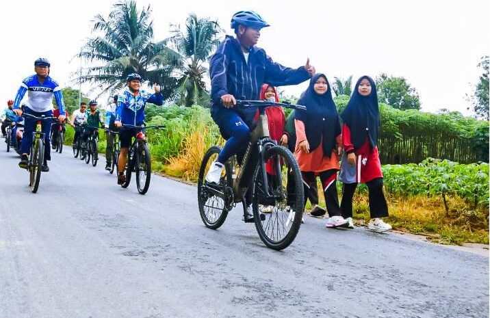  Pantau Infrastruktur Sambil Berolahraga, Bupati dan Wabup Sergai Gowes Keliling Sei Rampah