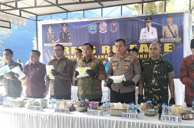  BNNK Deli Serdang Musnahkan 2 Kg Sabu, Terima Penghargaan dari GWI, Pokdarkamtibmas Bhayangkara Sumut dan Resor Medan