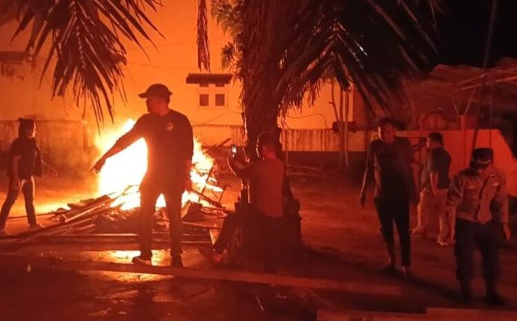  Warga dan Lurah Aek Kanopan Timur Apresiasi Polda Sumut Gerebek dan Bakar Barak Narkoba