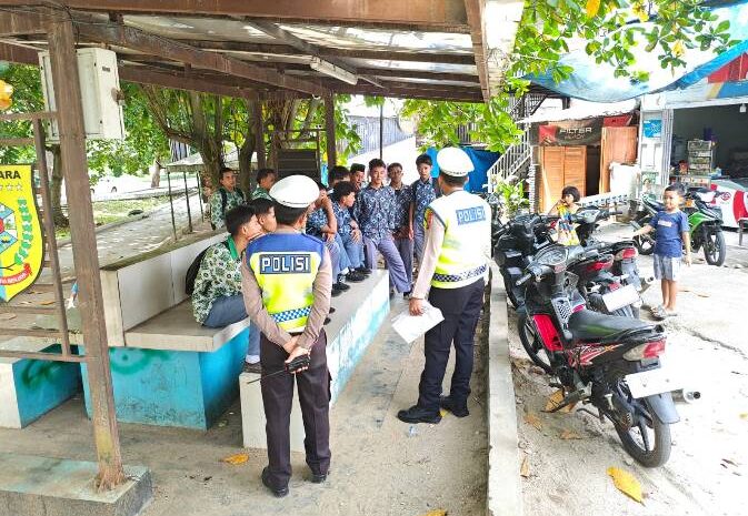  Satlantas Polres Batu Bara Gelar ‘Polantas Menyapa’, Ajak Warga Tertib Berlalu Lintas Jelang Idul Adha