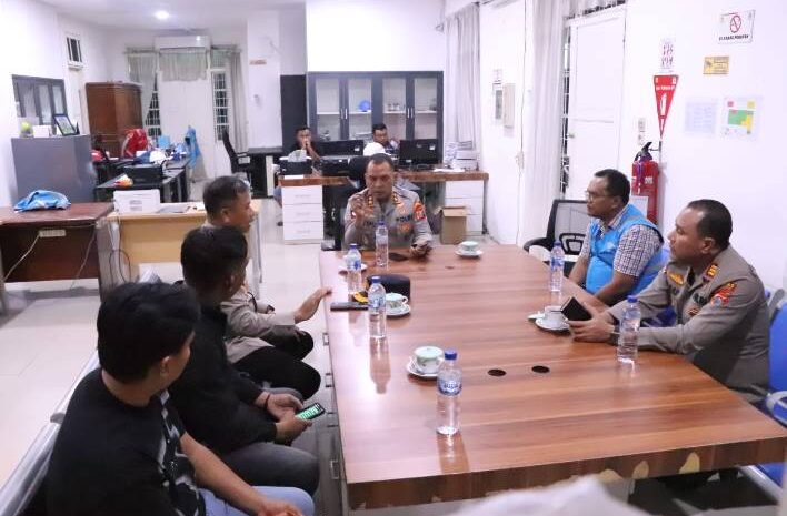  Kapolres Sergai Tinjau Langsung Pengamanan KRYD di PLN Sei Rampah Saat Blackout Sumbagut