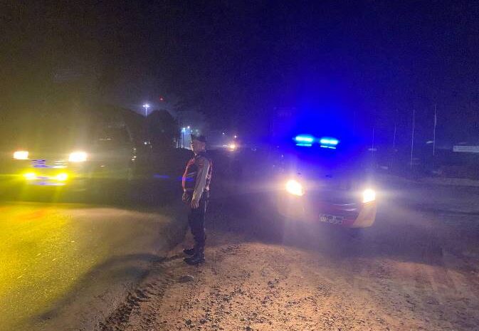  Aksi Sigap 3 Personel Samapta Batu Bara Jaga Kamtibmas Lewat Patroli Blue Light