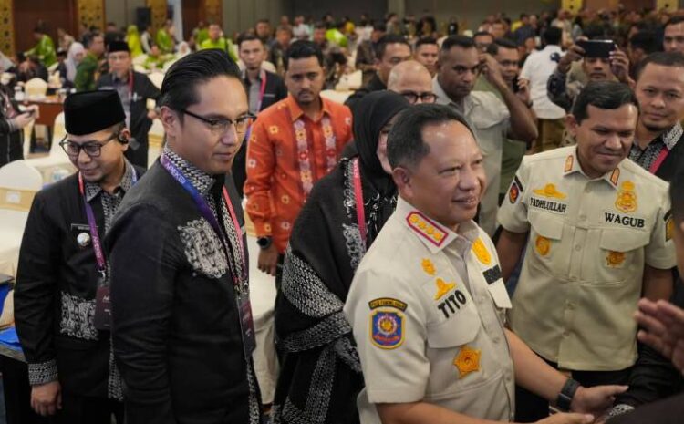  Solidaritas Lintas Provinsi: Rico Waas Serahkan Hibah Rp50 Miliar, Medan Terdepan Bantu Pemulihan Aceh Tamiang