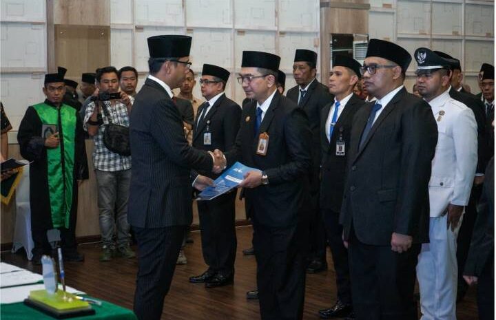  Lantik 69 Pejabat Manajerial, Wali Kota Medan: Atasan Itu Hierarki, Masyarakat Adalah Jabatan Tertinggi