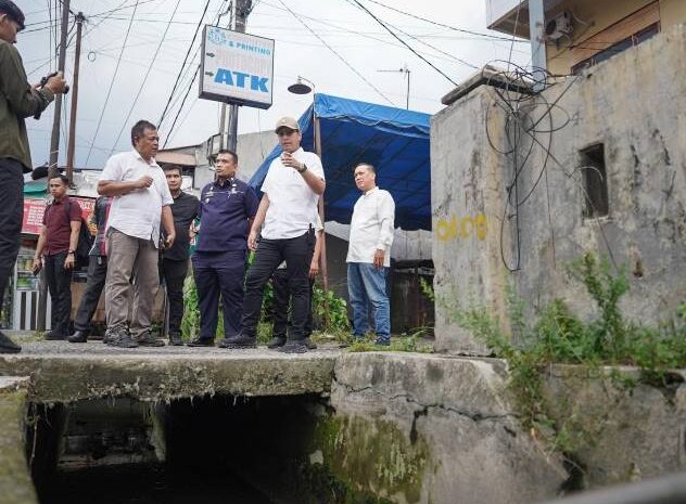  Rico Waas Tinjau Banjir di Medan Selayang, Siapkan Solusi Penanganan Drainase