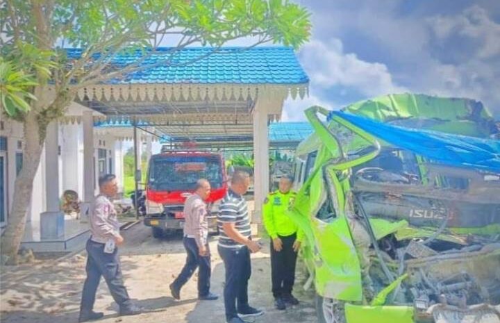  4 Orang Tewas dan 17 Luka-Luka Lakalantas di KM 18 Tol Lima Puluh-Indrapura