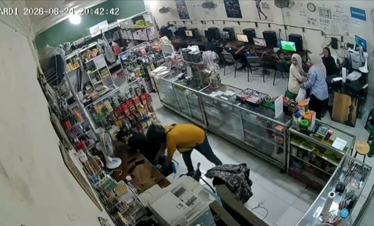  Selfie Net Dirampok Pakai Pisau, Polisi Selidiki Pelaku