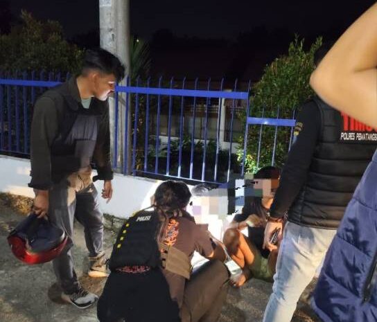  Tiga Remaja Kepergok Polisi “Ngelem” di Jalan Meranti