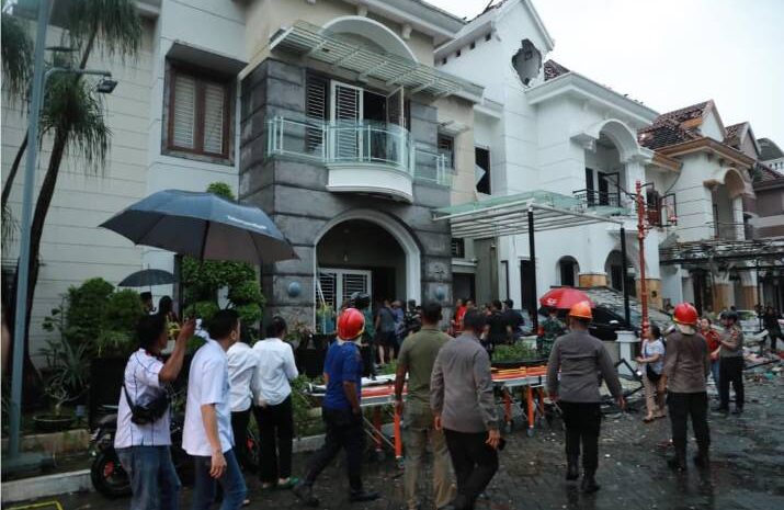  Brimob Polda Sumut Turunkan Tim Jibom, KBR dan SAR Tangani Ledakan Rumah di Grand Polonia Medan