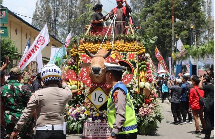  Festival Bunga dan Buah Karo 2026 Resmi Dibuka, Ribuan Pengunjung Padati Berastagi di Bawah Pengamanan Ketat