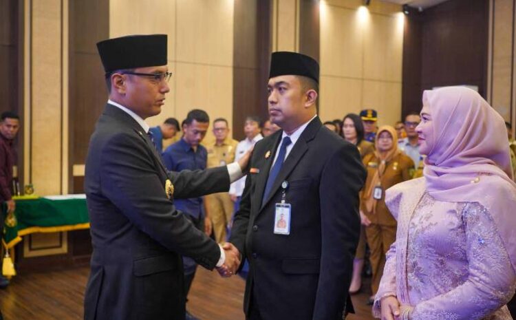  Lantik Erfin Fahrurrazi Sebagai Penjabat Sekda, Wali Kota MedanMinta Percepat Kinerja OPD Tanpa Langgar Aturan
