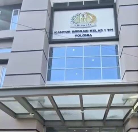  Masyarakat Apresiasi Pelayanan Humanis Pegawai Imigrasi Kelas I TPI Polonia Medan
