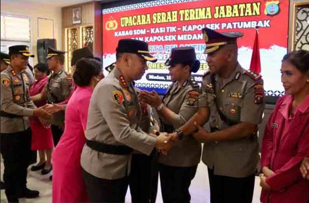  Kapolrestabes Medan Pimpin Sertijab PJU dan Kapolsek, Tekankan Profesionalisme dan Soliditas