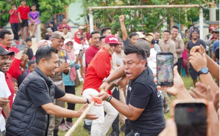  Hadir di Tengah Warga, Wali Kota Medan Ikut Lomba Tarik Tambang
