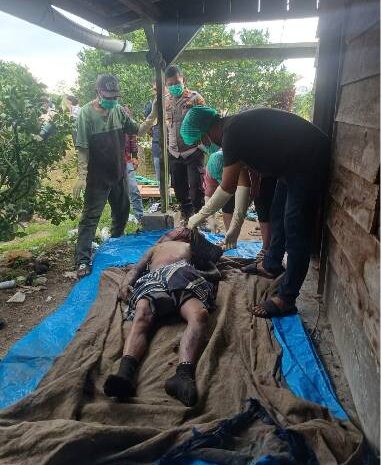  Polsek Purba Bersama Tim Inafis Ungkap Penyebab Kematian Petani di Gubuk Ladang
