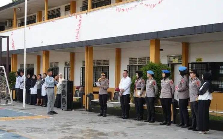  Polwan Polda Sumut Goes to School, Edukasi Pelajar Lindungi Diri di Ruang Digital