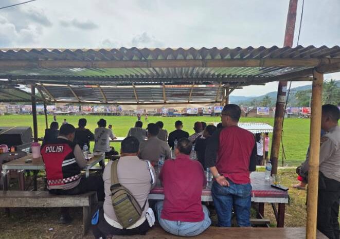  Polres Pakpak Bharat Kawal Keamanan Turnamen Sepak Bola Tinada Cup 2026